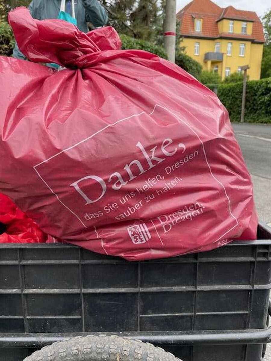 Clean up mit der Kita Hölderlinstraße