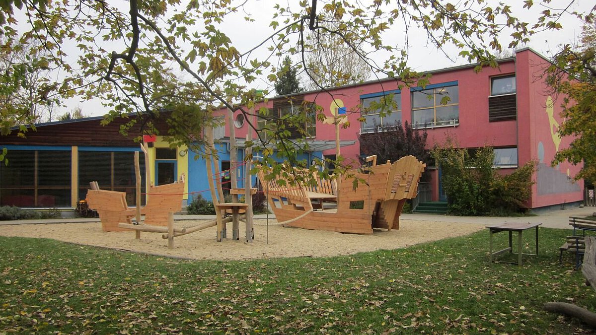 Schiffe im großen Garten