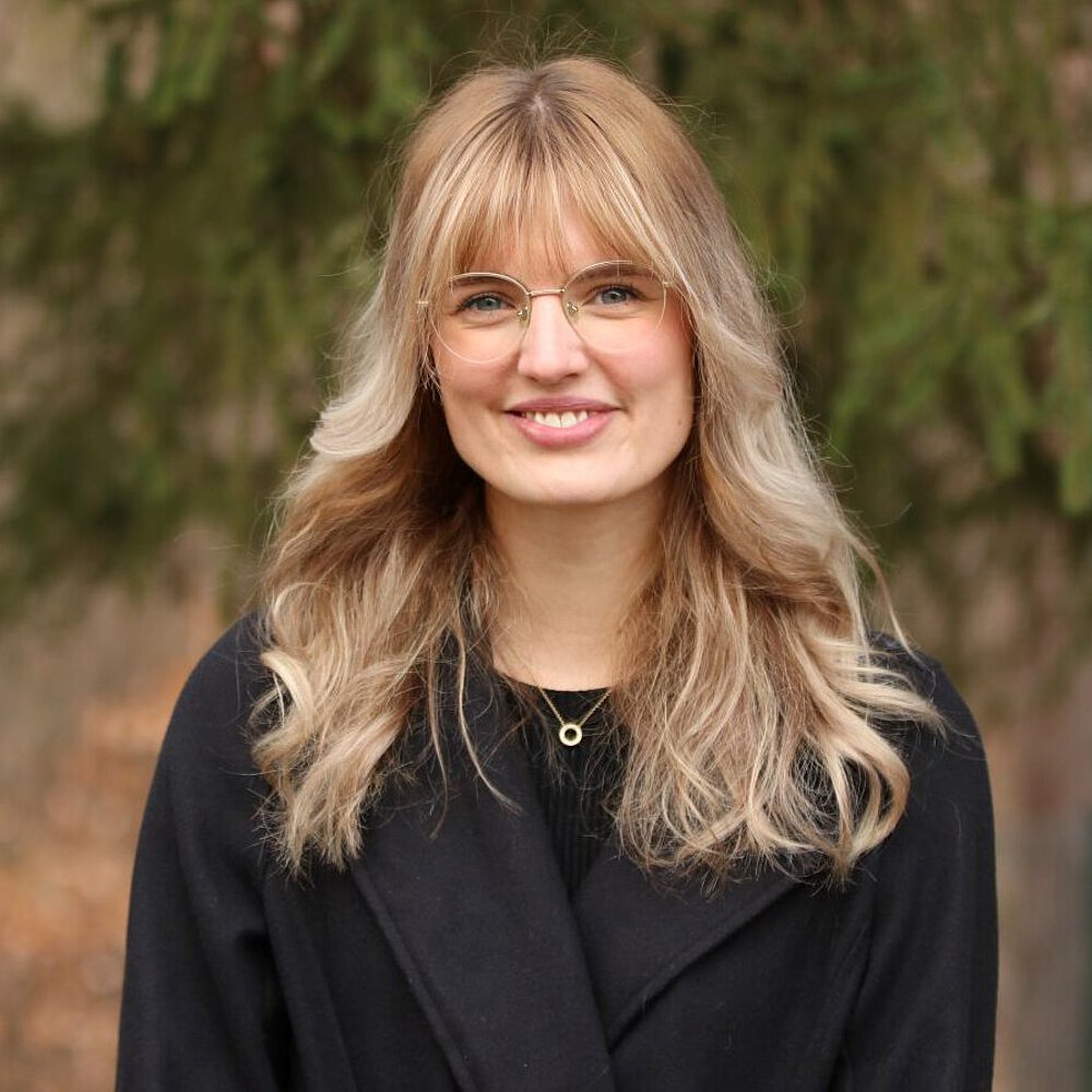 Lena, stellvertretende Leiterin