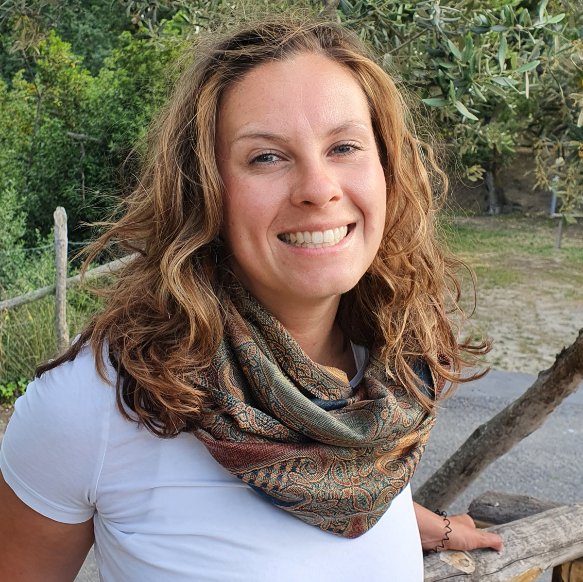 Portraitaufnahme von Einrichtungsleitung der Kindertagesstätte Kirschallee 