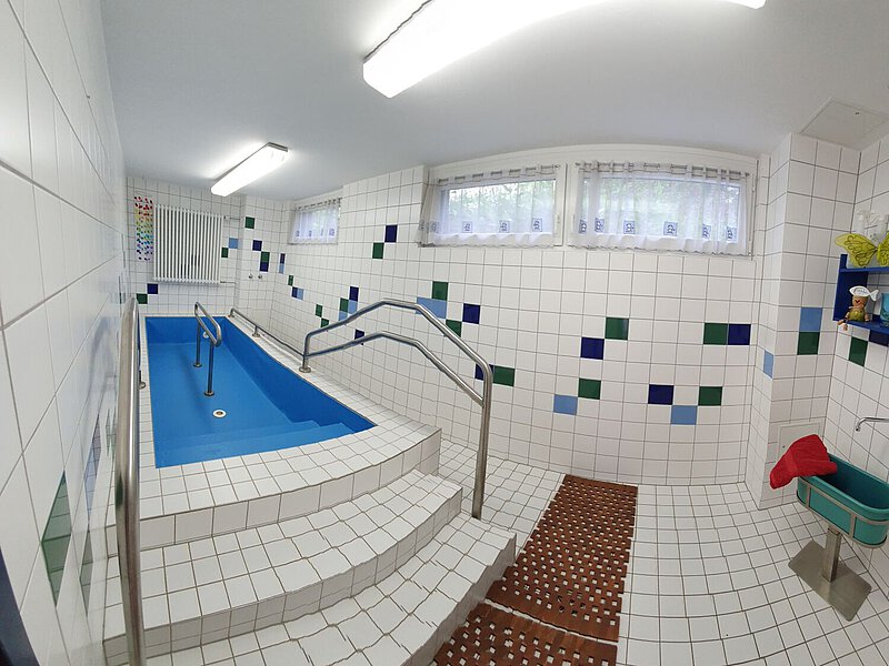 Kindergarten_Winzerla_Kneippbecken Kindergarten_Winzerla_Kneippbecken