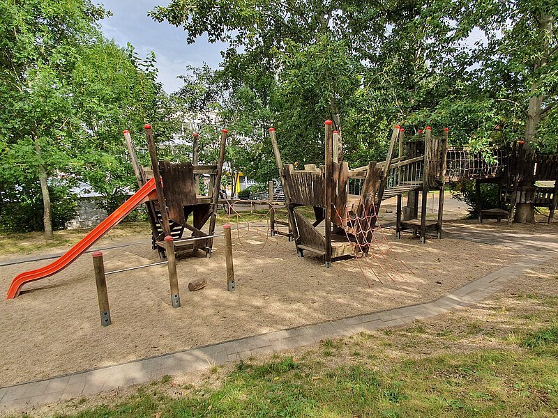 Kindergarten_Winzerla_Abenteuerspielplatz Kindergarten_Winzerla_Abenteuerspielplatz