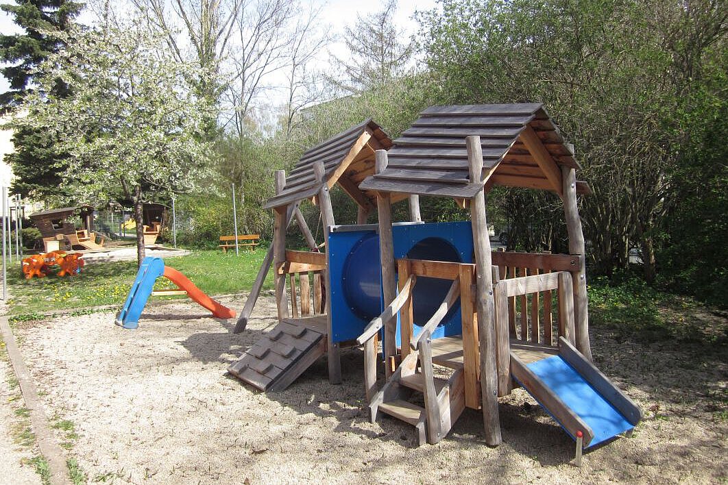 Spielgerät kleiner Garten Spielgerät kleiner Garten