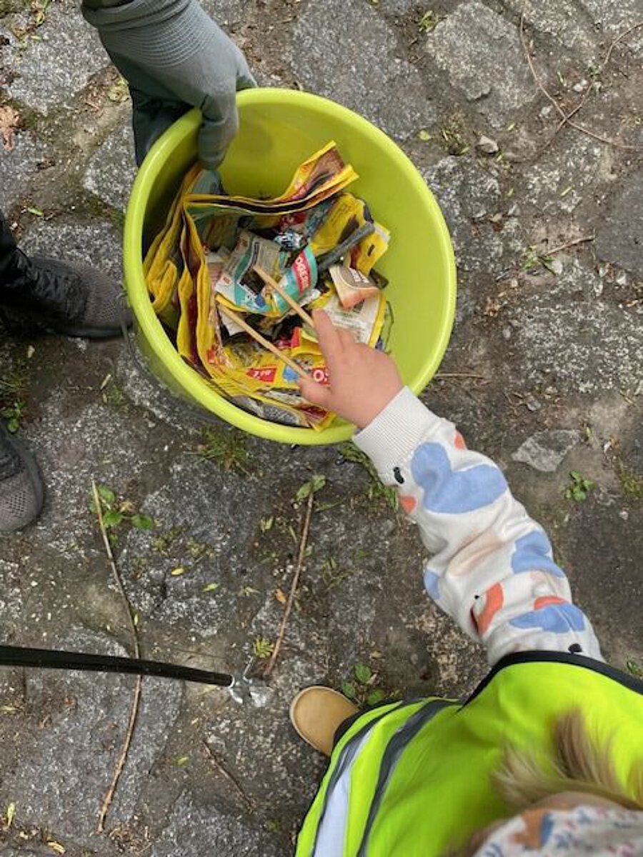 Clean up mit der Kita Hölderlinstraße