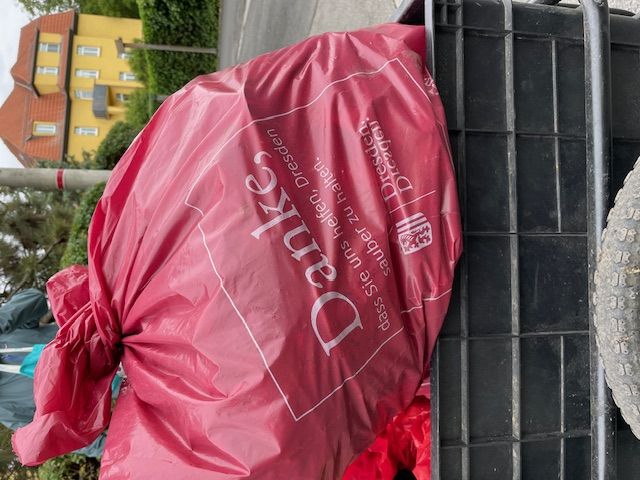 Clean up mit der Kita Hölderlinstraße