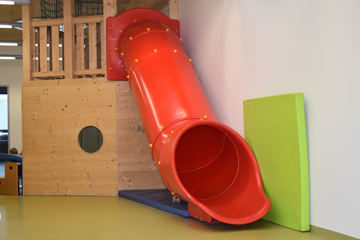 Indoor Rutsche im Elementarbereich